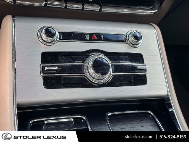 Used 2022 Lincoln Aviator AWD w/ Premium Package image 36