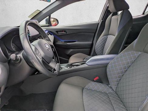 Certified 2020 Toyota C-HR XLE image 15