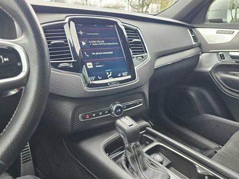 Used 2017 Volvo XC90 T6 R-Design w/ Vision Package image 26