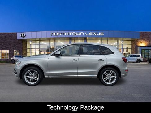 Used 2017 Audi Q5 2.0T Premium Plus w/ Technology Package AWD/4WD image 3