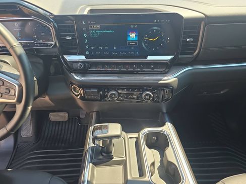 Used 2024 Chevrolet Silverado 1500 LTZ w/ LTZ Convenience Package II AWD/4WD image 21