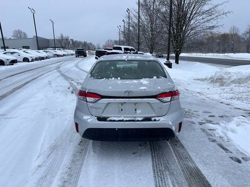 Used 2023 Toyota Corolla LE w/ Carpet Mat Package (TMS) image 5