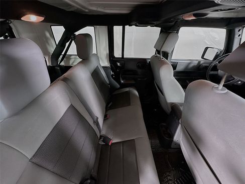 Used 2010 Jeep Wrangler Unlimited Sport image 22