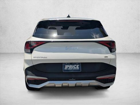 Used 2023 Kia Sportage LX FWD image 7