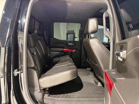 Used 2019 Chevrolet Silverado 1500 High Country w/ Technology Package image 17