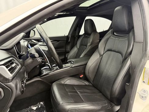 Used 2019 Maserati Ghibli S GranSport RWD image 10