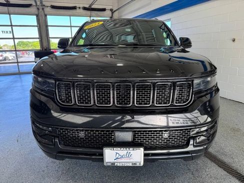 Used 2024 Jeep Wagoneer Series II AWD/4WD image 3