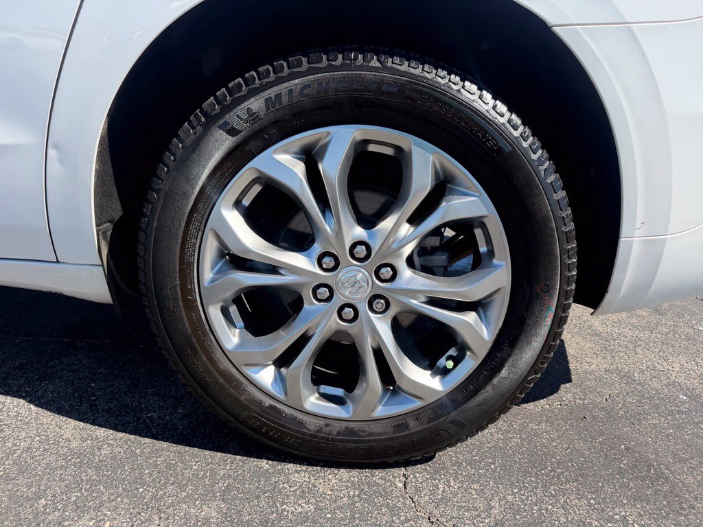 Used 2020 Buick Enclave Avenir w/ Avenir Technology Package AWD/4WD image 13