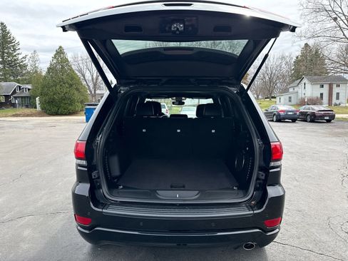 Used 2022 Jeep Grand Cherokee Laredo X image 16