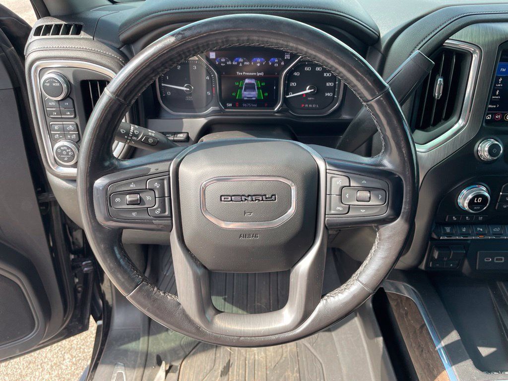 Used 2020 GMC Sierra 2500 Denali w/ Denali Ultimate Package AWD/4WD image 17