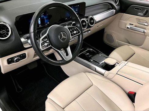 Used 2021 Mercedes-Benz GLB 250 4MATIC image 12