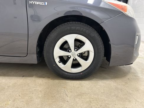 Used 2014 Toyota Prius Two FWD image 13