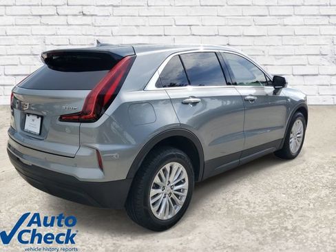 Certified 2024 Cadillac XT4 Luxury FWD image 4