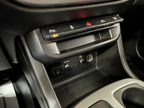 Used 2021 Chevrolet Colorado LT w/ Fleet Safety Package image 16