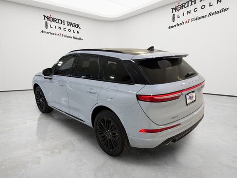 New 2026 Lincoln Corsair Reserve w/ Jet Appearance Package AWD/4WD image 26