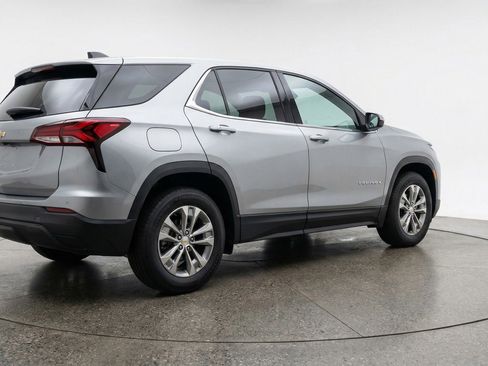 Used 2025 Chevrolet Equinox LT image 9