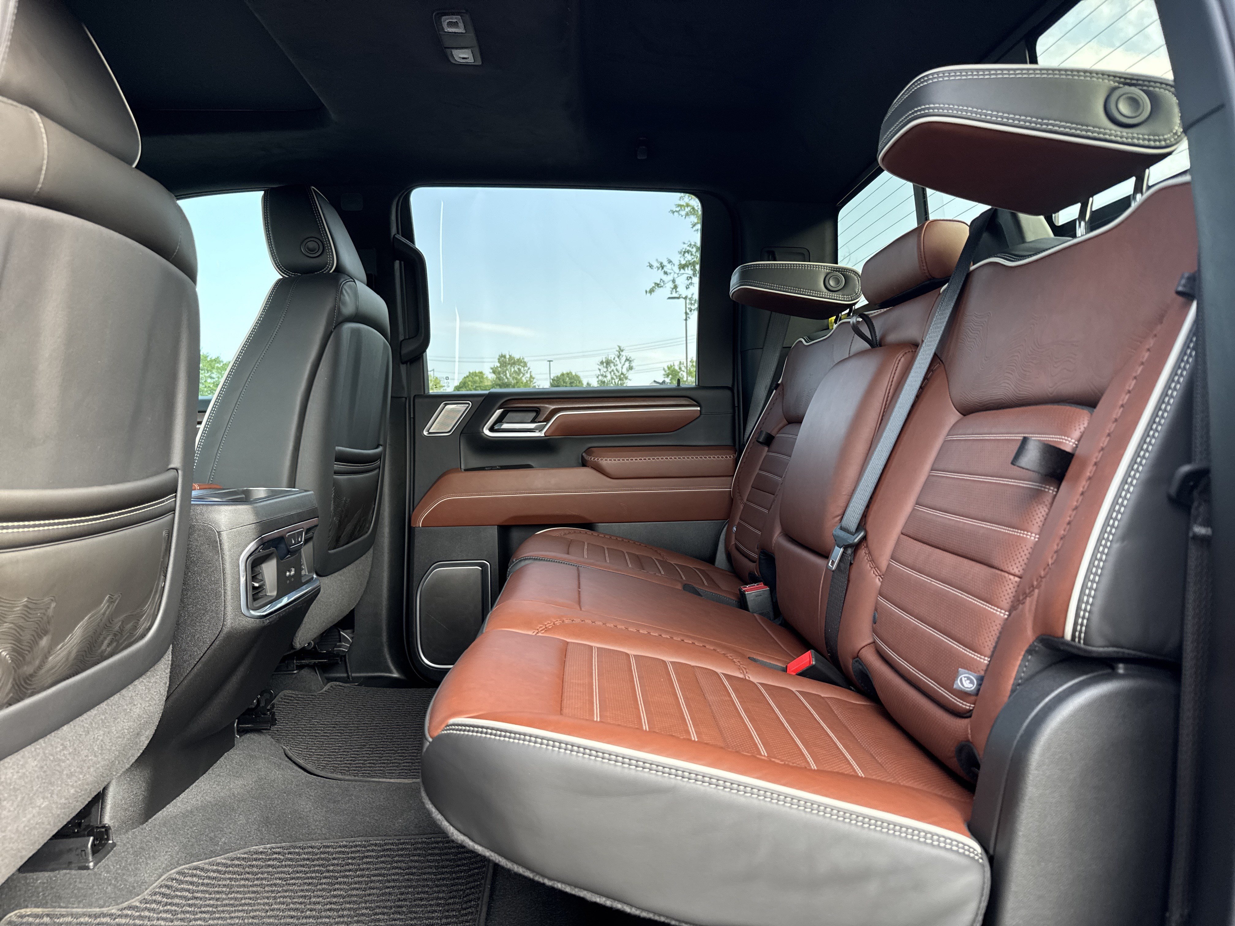 Used 2025 GMC Sierra 2500 Denali Ultimate AWD/4WD image 56
