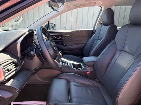 Used 2025 Subaru Outback Limited AWD/4WD image 12