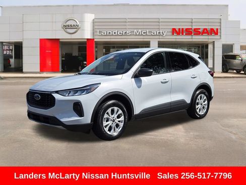 Used 2025 Ford Escape Active AWD/4WD image 9