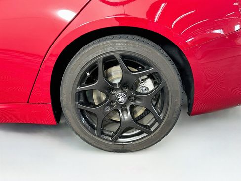 Used 2021 Alfa Romeo Giulia Sprint w/ Nero Edizione RWD image 11