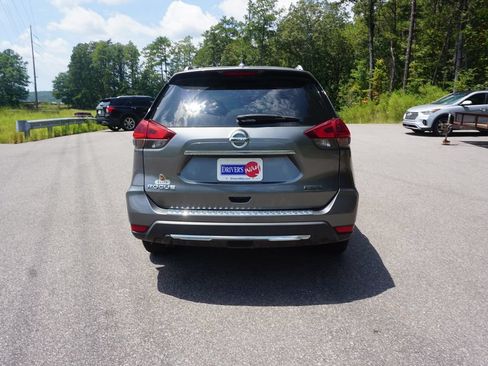 Used 2019 Nissan Rogue S w/ Special Edition Package FWD image 19