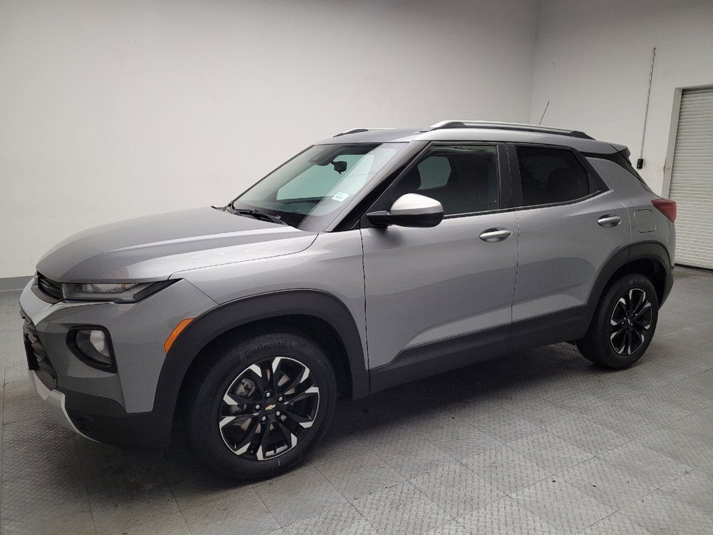 Used 2023 Chevrolet TrailBlazer LT FWD image 2