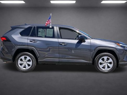 Used 2025 Toyota RAV4 LE AWD/4WD image 3