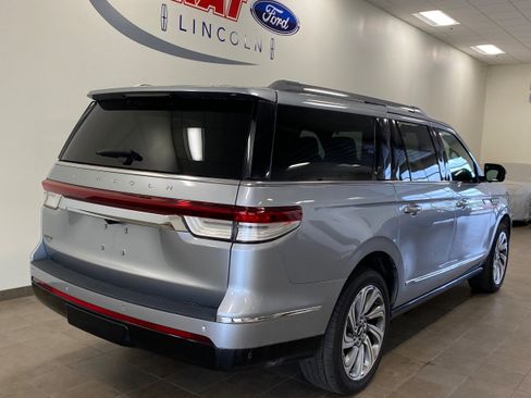 Certified 2023 Lincoln Navigator L Reserve image 7