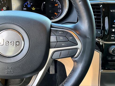 Used 2021 Jeep Grand Cherokee Limited image 24