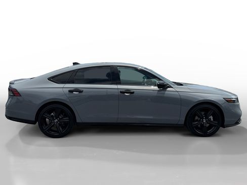 Used 2023 Honda Accord Sport image 6