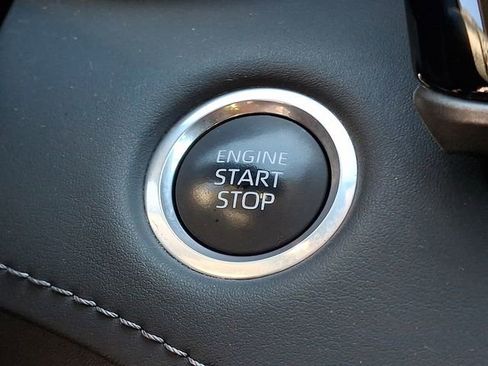 Used 2024 Toyota Highlander LE FWD image 26