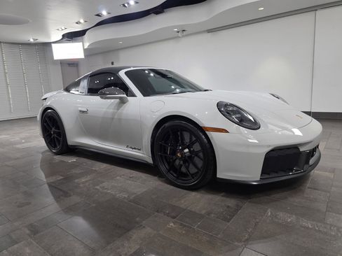 Used 2026 Porsche 911 Targa 4 GTS AWD/4WD image 8