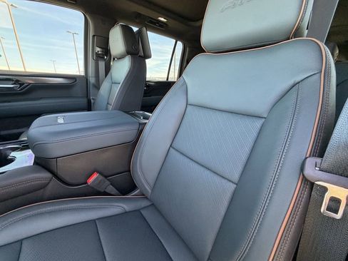 New 2026 GMC Yukon XL AT4 image 16