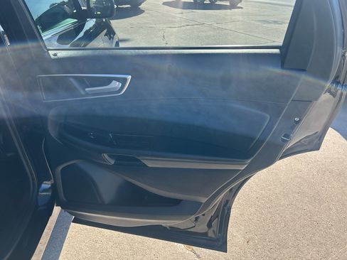 Used 2015 Ford Edge SEL w/ Equipment Group 201A image 14