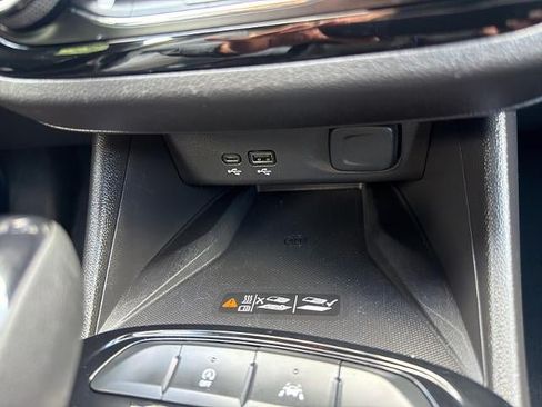 Used 2025 Buick Envista Sport Touring w/ Convenience I Package FWD image 29