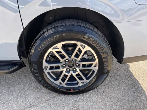 New 2025 Ford Expedition Max Active image 38