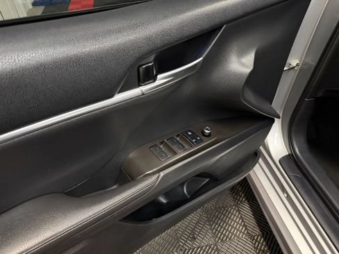 Used 2021 Toyota Camry XSE FWD image 28
