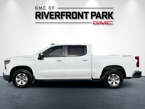 Used 2025 Chevrolet Silverado 1500 LT AWD/4WD image 7