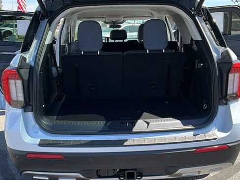 New 2026 Ford Explorer Active w/ Active Comfort Package RWD image 12
