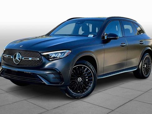 Used 2025 Mercedes-Benz GLC 300 image 2