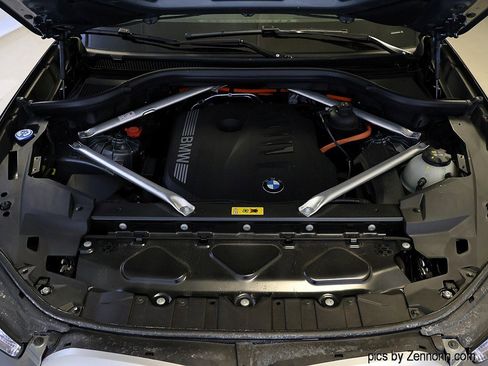 Used 2025 BMW X5 xDrive50e w/ Premium Package image 38