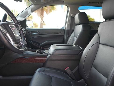 Used 2020 GMC Yukon SLT w/ Open Road Package AWD/4WD image 11