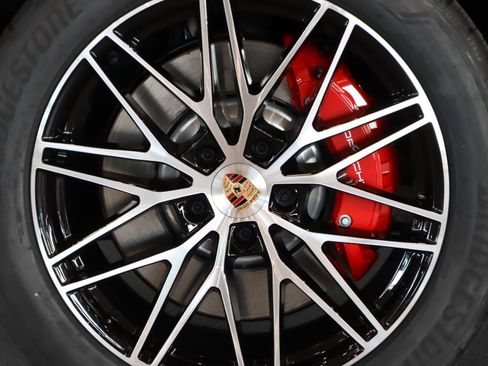 New 2026 Porsche Cayenne S image 28