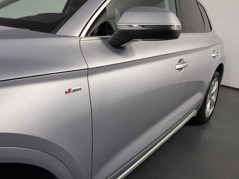 Certified 2025 Audi Q5 2.0T Premium Plus w/ Premium Plus Package image 29