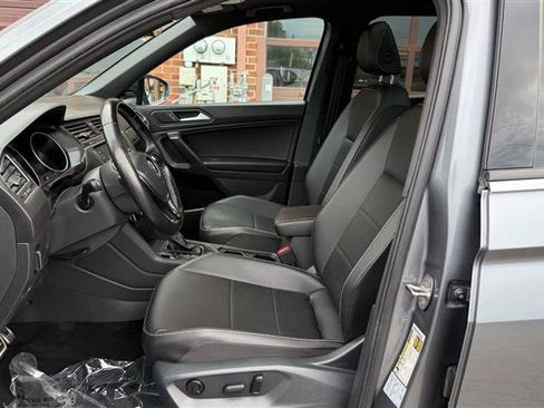 Used 2021 Volkswagen Tiguan SE R-Line AWD/4WD image 30