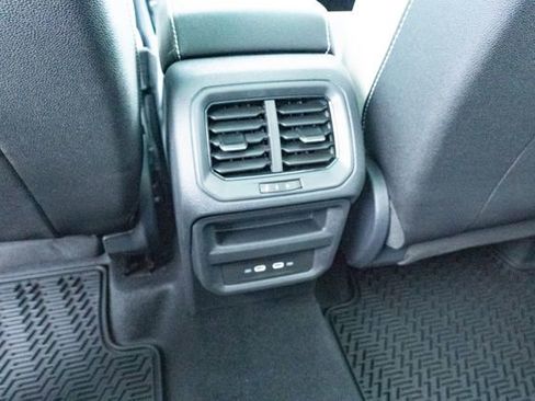 New 2026 Volkswagen Taos SE FWD image 35
