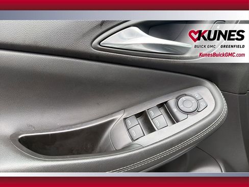 Used 2025 Buick Encore GX Preferred image 17