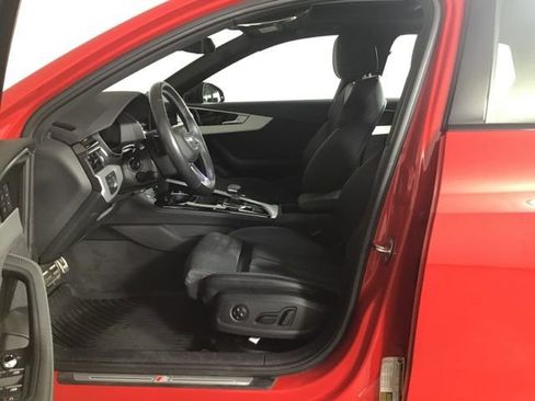 Used 2023 Audi A4 2.0T Premium Plus w/ Premium Plus Package image 9