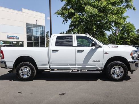 Used 2022 RAM 3500 Tradesman w/ Chrome Appearance Group AWD/4WD image 11