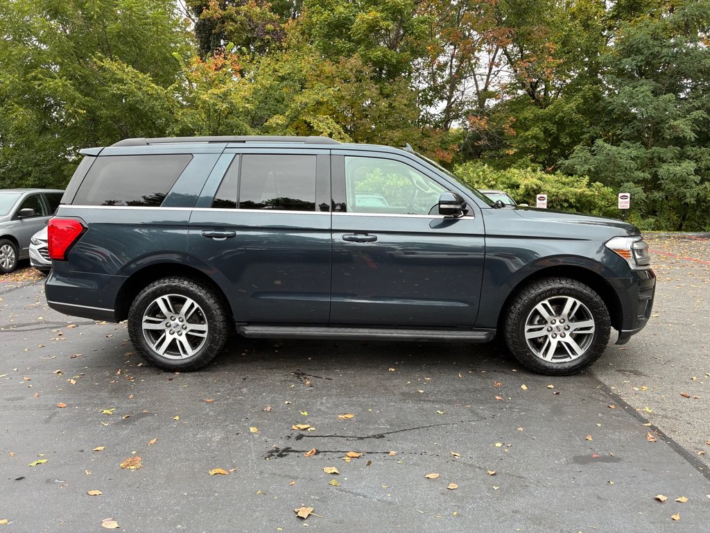 Used 2024 Ford Expedition XLT AWD/4WD image 6